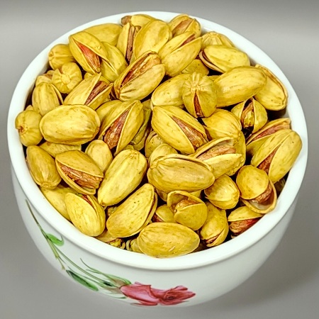 پسته اکبری شور دستچین